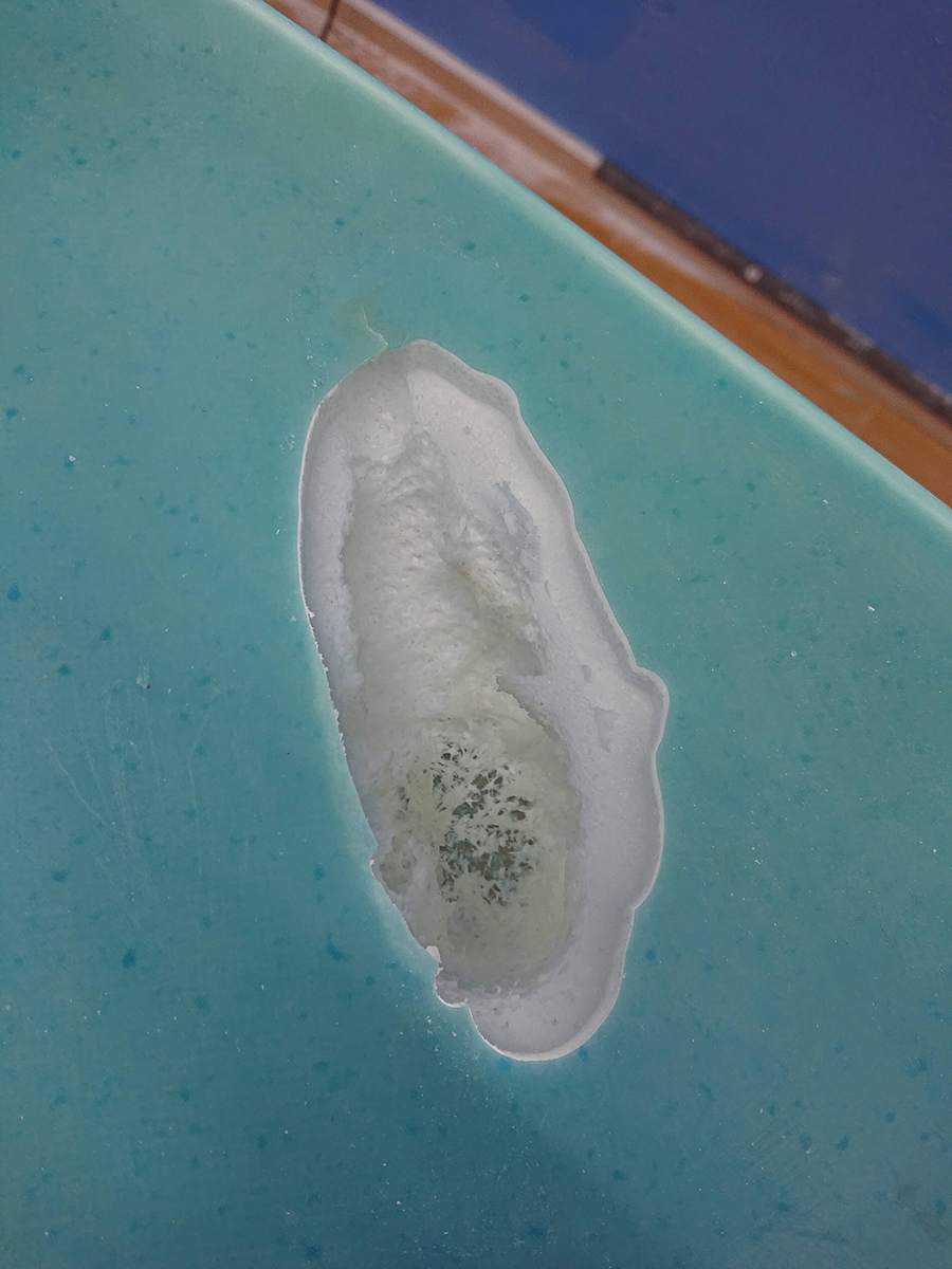 EPSボードをポリ樹脂で修理したら デッカい穴があく！ | Taisei custom