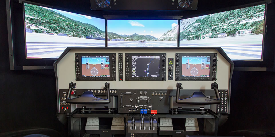 沖縄県内最安値で飛行機の操縦体験＜フライトシミュレーション＞が
