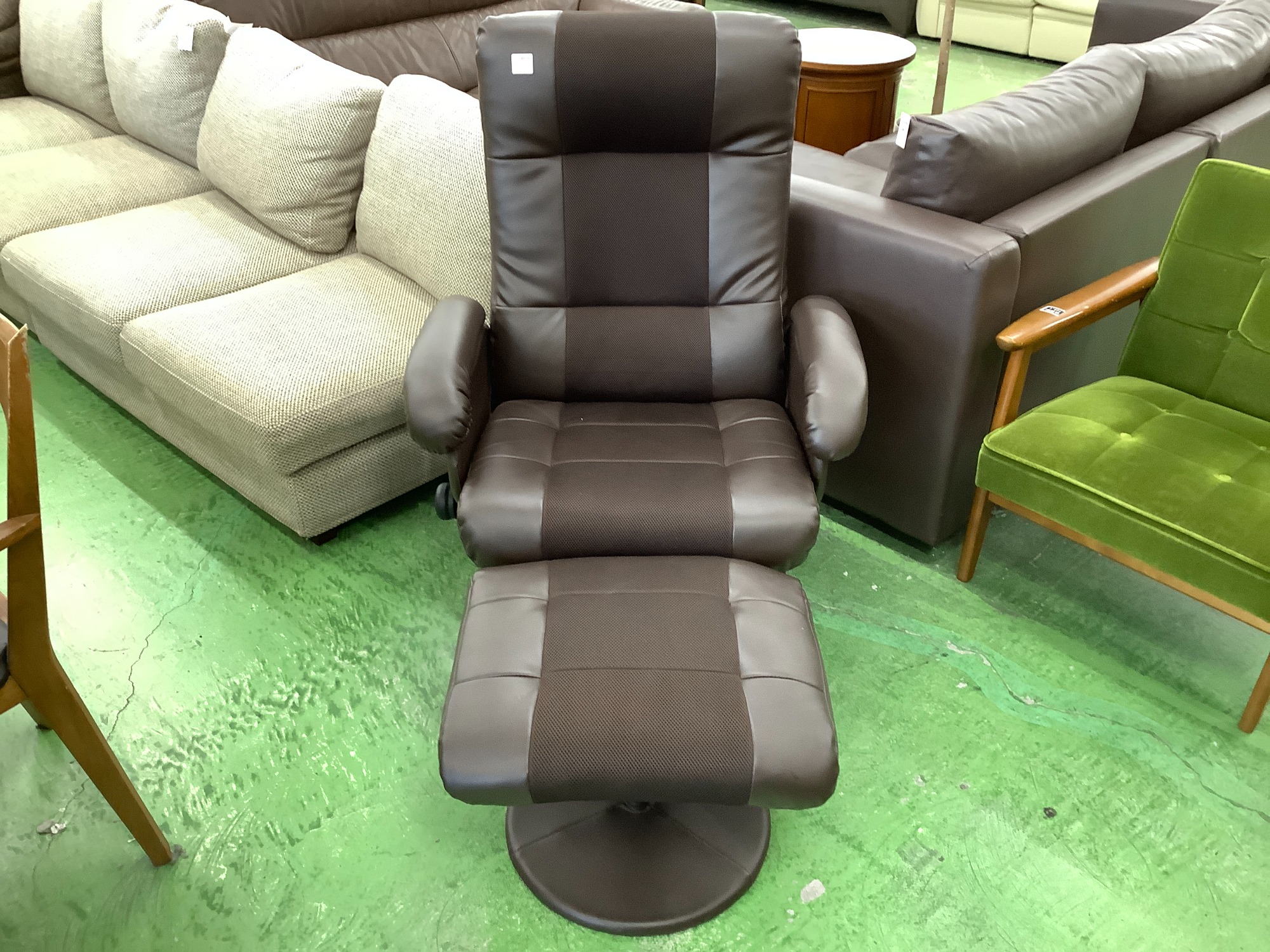 ニトリのパーソナルチェアを買取入荷いたしました！｜2022年11月09日