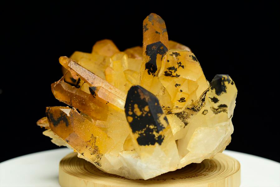 原産地より直輸入】アーカンソー産ゴールデンクォーツ（ゴールデン