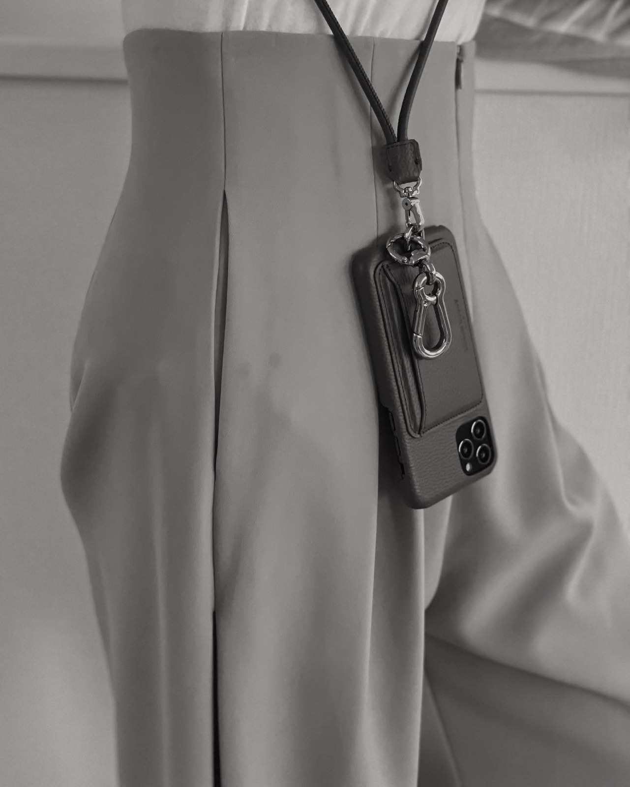 UB iPhone case (ELEPHANT) - URBAN BOBBY