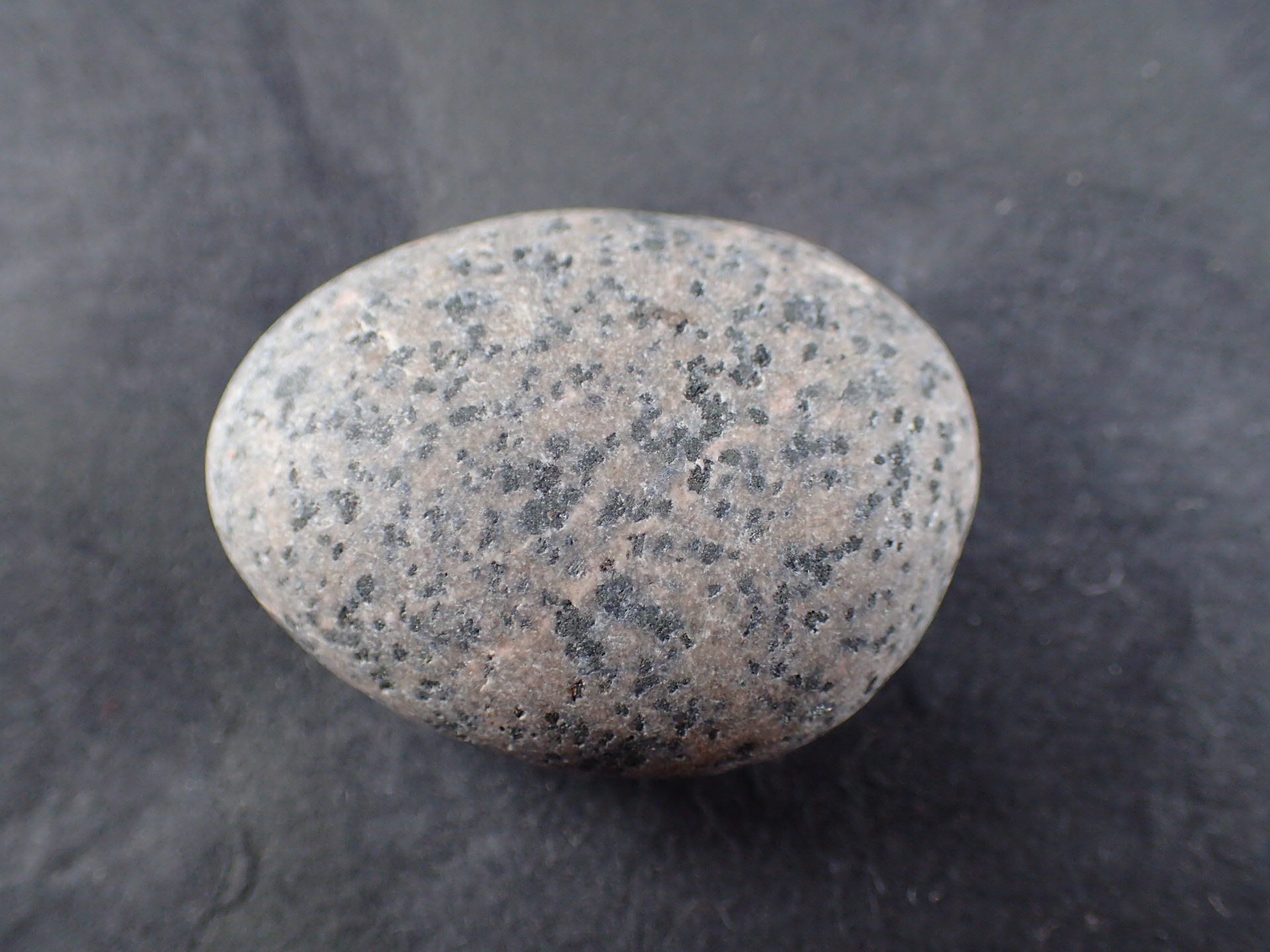 ユーパライト（Yooperite)原石 アメリカ・ミシガン州・スペリオル湖 産