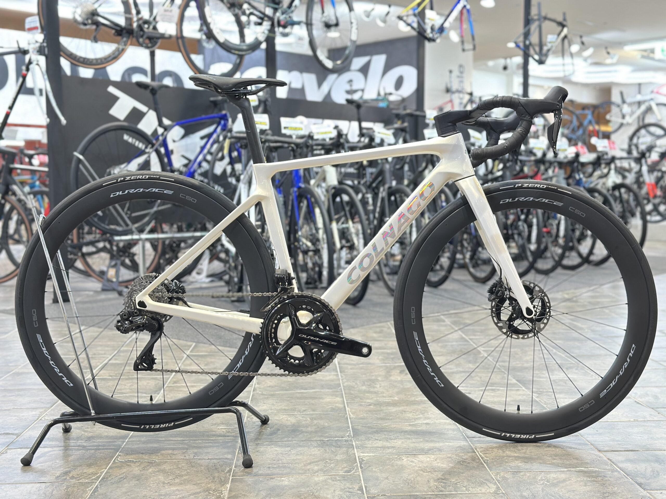 COLNAGO V4Rsの試乗車が到着しました‼️ シルベストサイクル大阪梅田