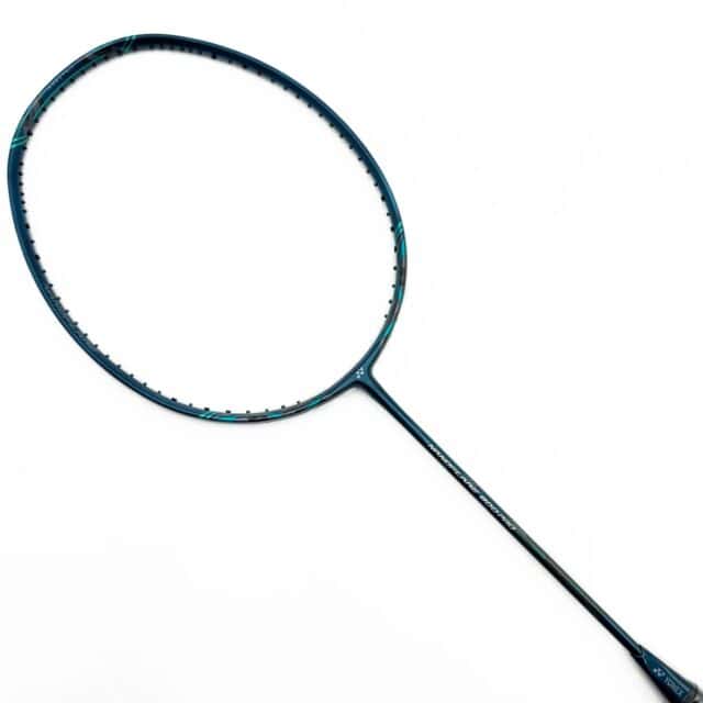 raketka-badminton-yonex-