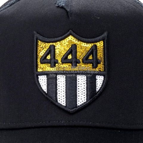 ヨシノリコタケ 帽子 444 ゴールド×ホワイト エンブレム キャップ