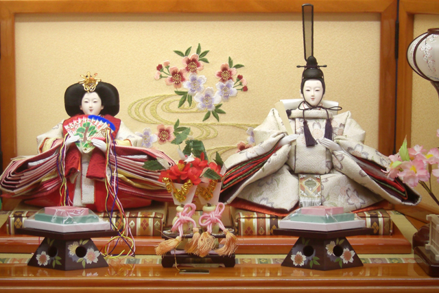 男雛と女雛の右左 -七段飾りを読み解く1- | 人形工房 吉貞