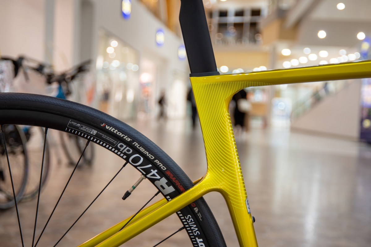 蛍光黄色バイク所有の私が絶賛する「色と走行性能を両立」したオール