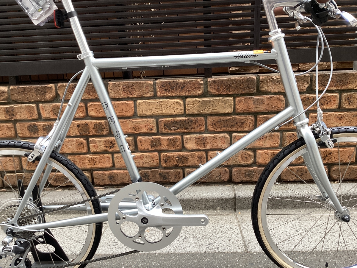 FUJI】2026年モデルから新色シルバーが加わりました。クロモリフレーム