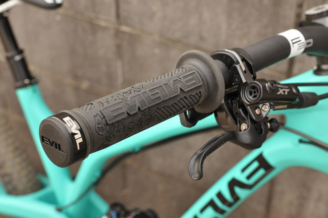 デモバイク完成。EVIL BIKES, Calling: Yurisの日記