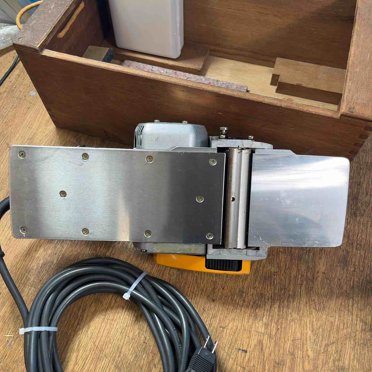 マキタ(makita) 2スピードカンナ 1804K 幅136mm【岩槻店】 – アクト