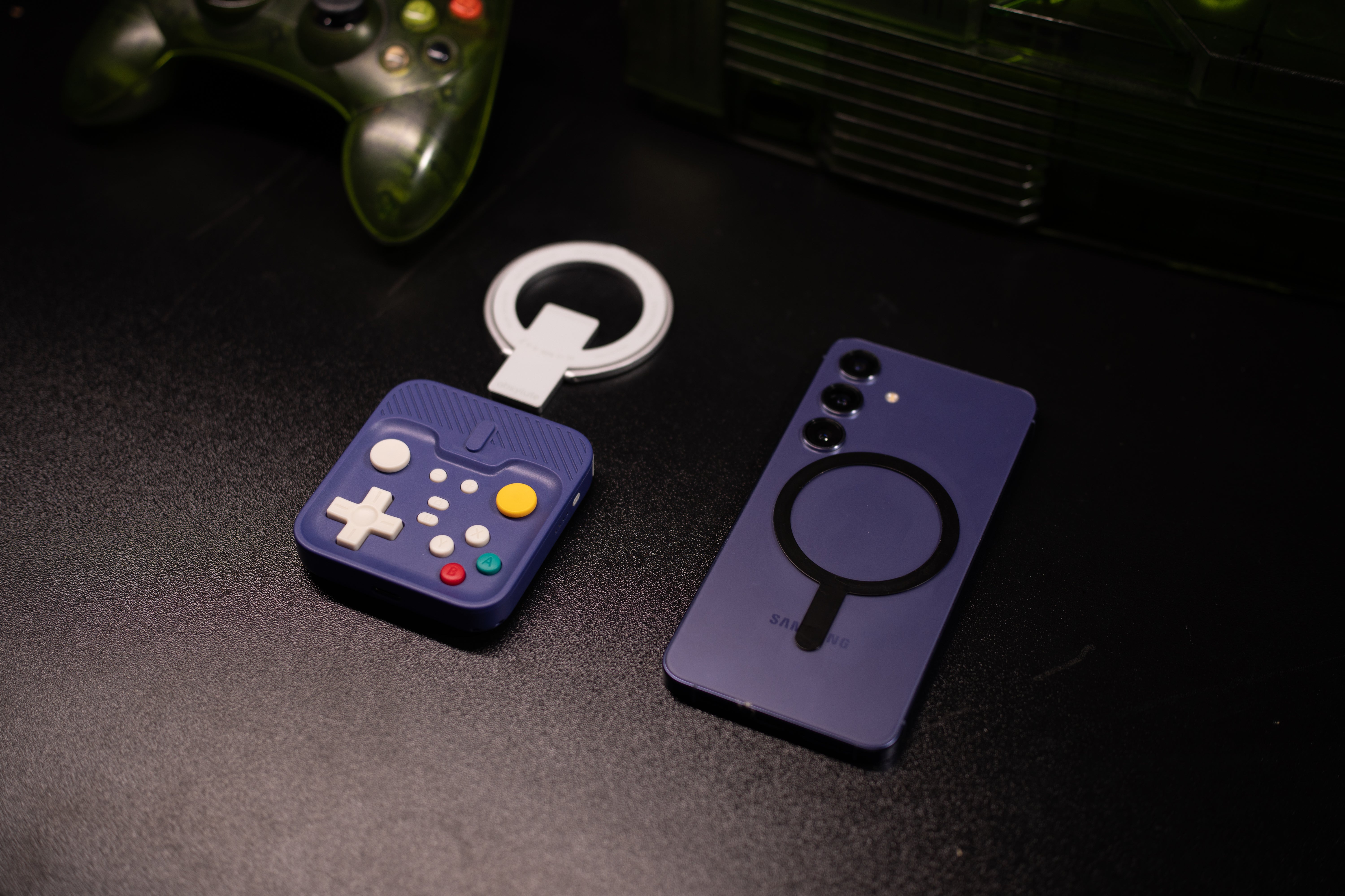 abxylute M4: The Retro Mobile Gaming Controller You've Been Waiting Fo