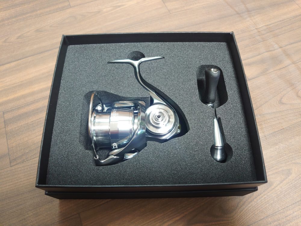 22イグジスト LT2000S-P とりあえず家で触った印象 | ダイワ星人