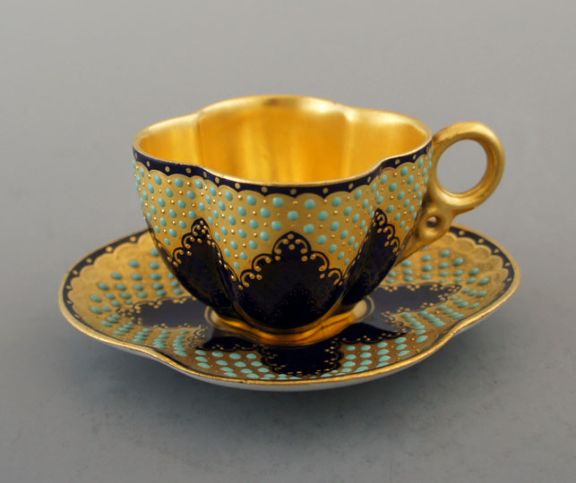 コールポート「金彩ジュールカップ＆ソーサー」《アンティックかとう》