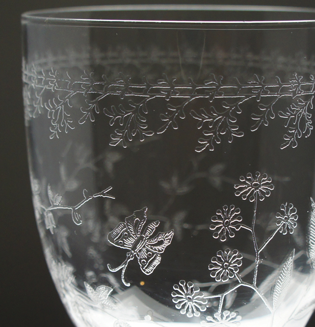 オールドバカラ「花蝶文 グラス 高さ16㎝（容量約200ml