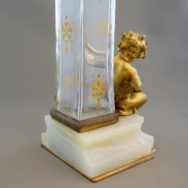 オールドバカラ「ブロンズ像付花瓶「楽器を演奏する子供