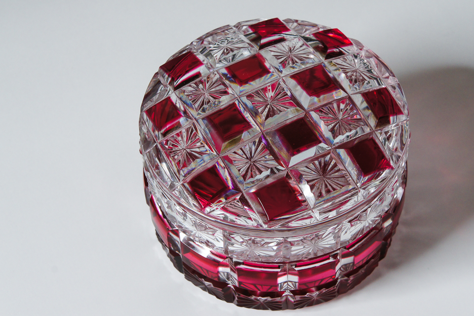 オールドバカラ「ローズダイヤモンドカット パウダーボックス（大