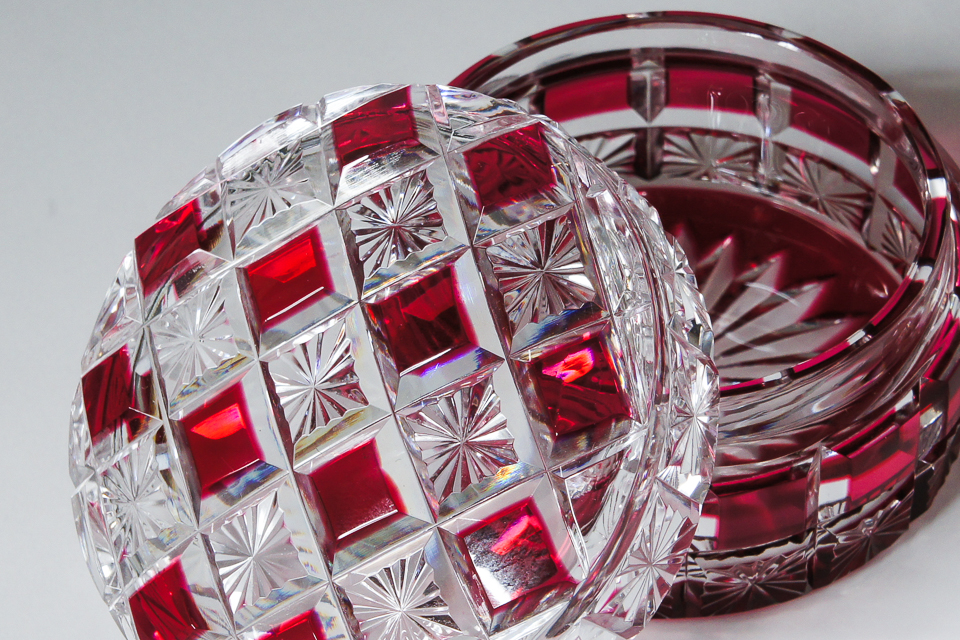 オールドバカラ「ローズダイヤモンドカット パウダーボックス（大