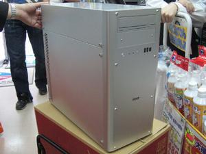 ASCII.jp：星野金属工業の2重構造アルミケース“ALTIUM ALCADIA