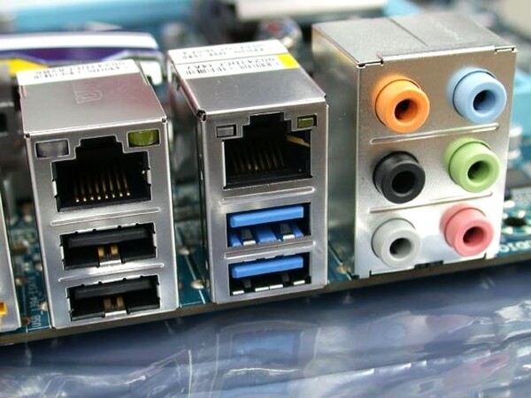 ASCII.jp：Gigabyte、USB3.0とSATA3.0対応の「P55」マザーが5モデル