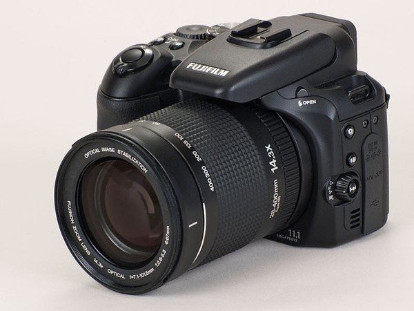 ASCII.jp：ダイナミックレンジを広げたハイエンドモデル 富士フイルム