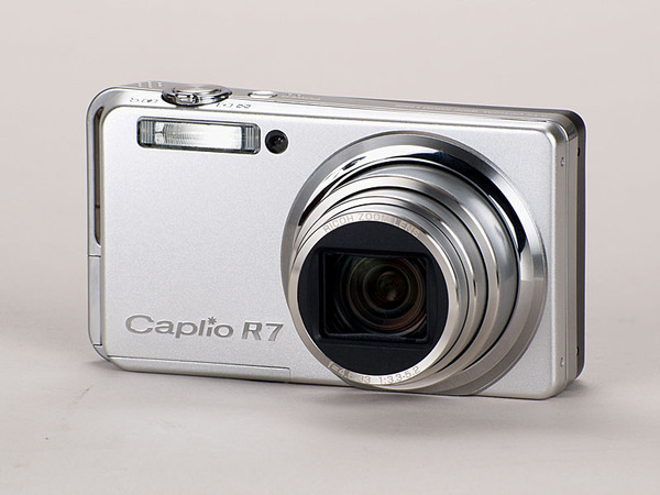 ASCII.jp：トラディショナルデザインに生まれ変わったリコーの普及型