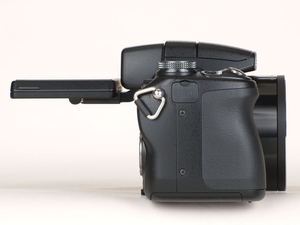 ASCII.jp：絵作りも楽しめる15倍ズーム機――サイバーショット「DSC-H50