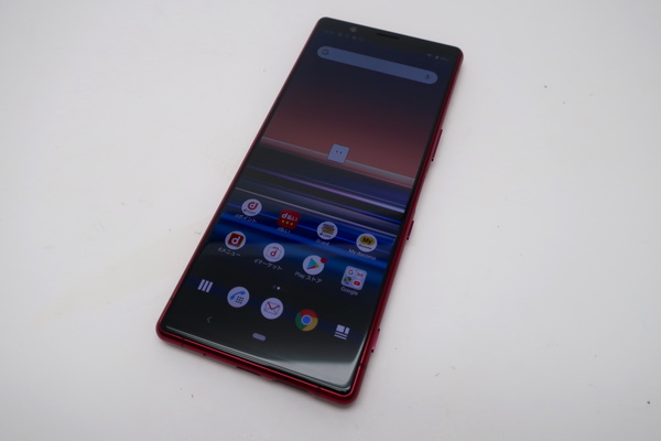 ASCII.jp：NTTドコモ「Xperia 5 SO-01M」21：9＆コンパクト筐体が良い