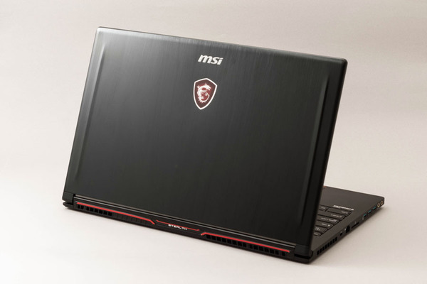 ASCII.jp：薄くてかっこいい、MSIのゲーミングノートパソコン GS63 (1/5)