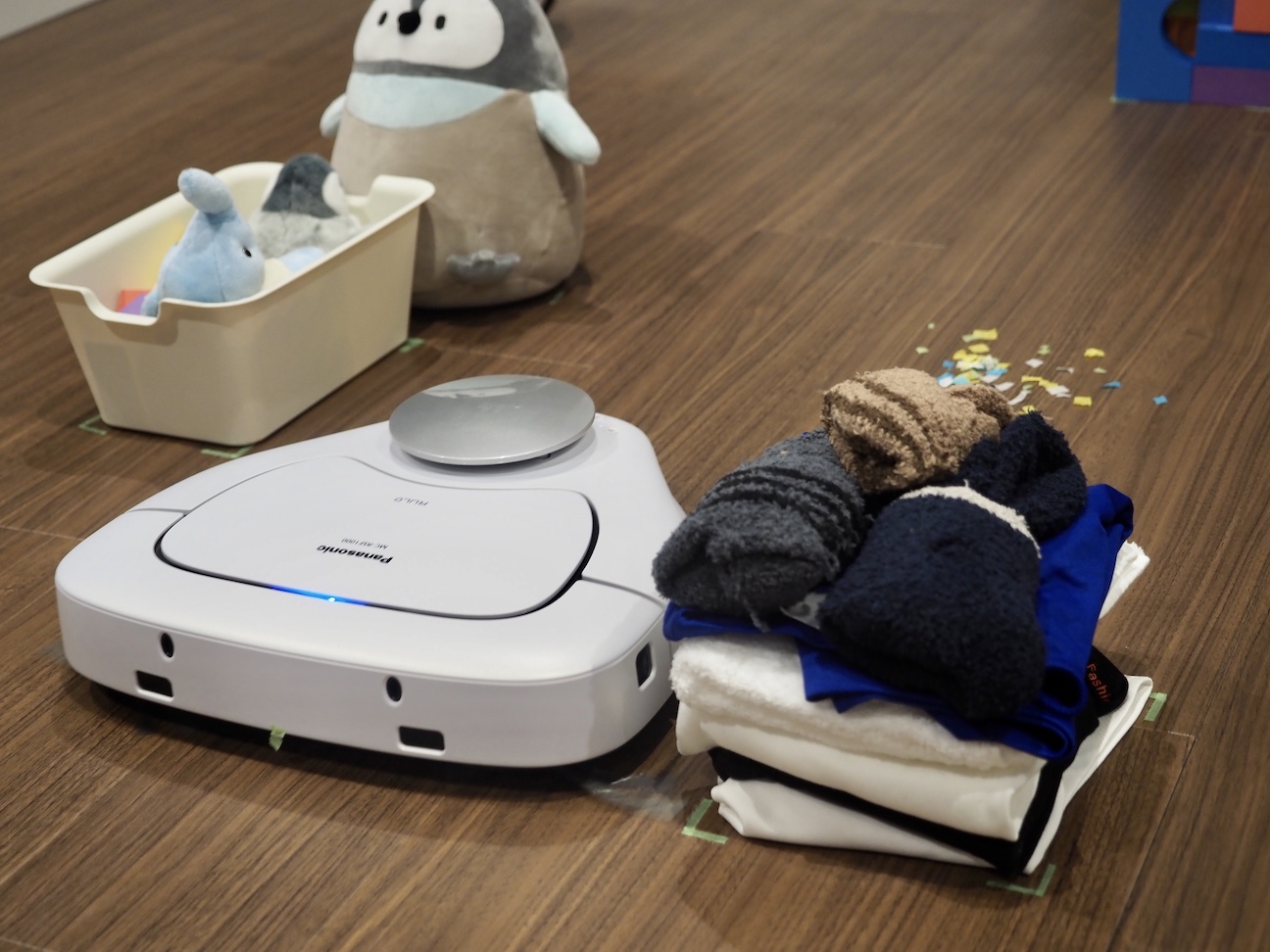 ASCII.jp：あなたが神か パナソニック、ちらかった部屋でも使える