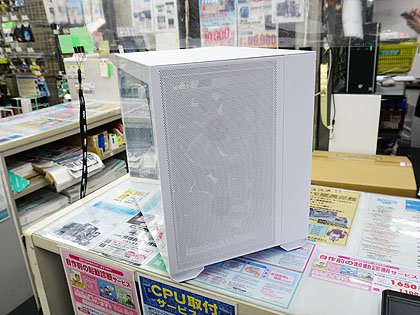 Lian LiのコンパクトPCケース「O11 AIR MINI」が発売、E-ATXマザー対応