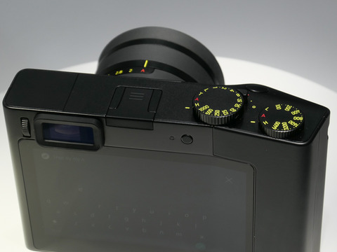 イベントレポート】【CP+2019】Lightroom CC搭載フルサイズ機「ZEISS