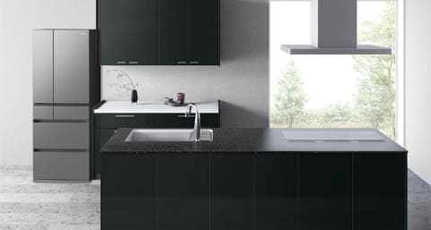 パナソニック、卵の残量が外出先でも分かるIoT冷蔵庫。電気代削減も