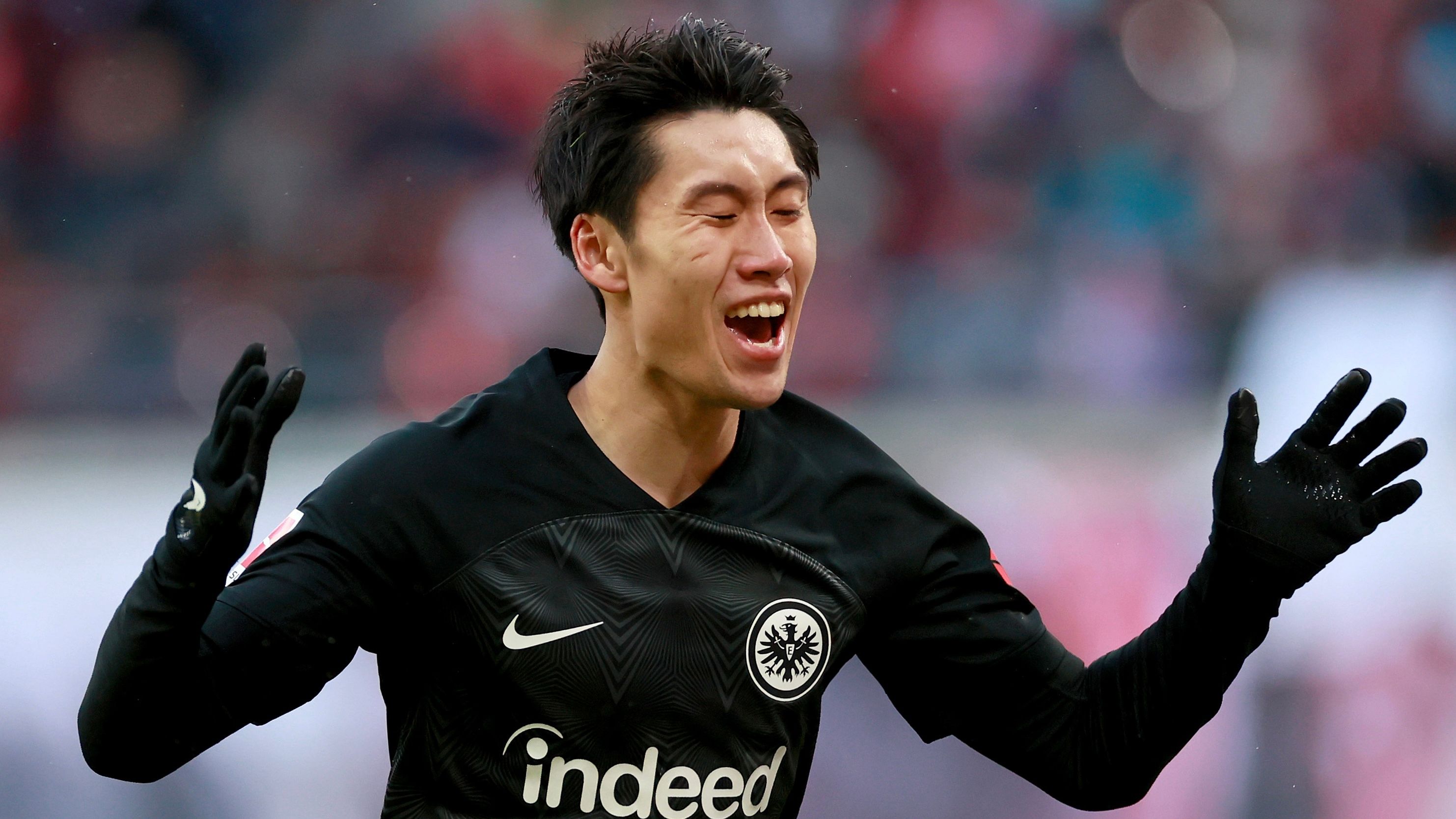 鎌田大地が苦しむ要因は？地元メディア分析「縮こまってしまった。意外