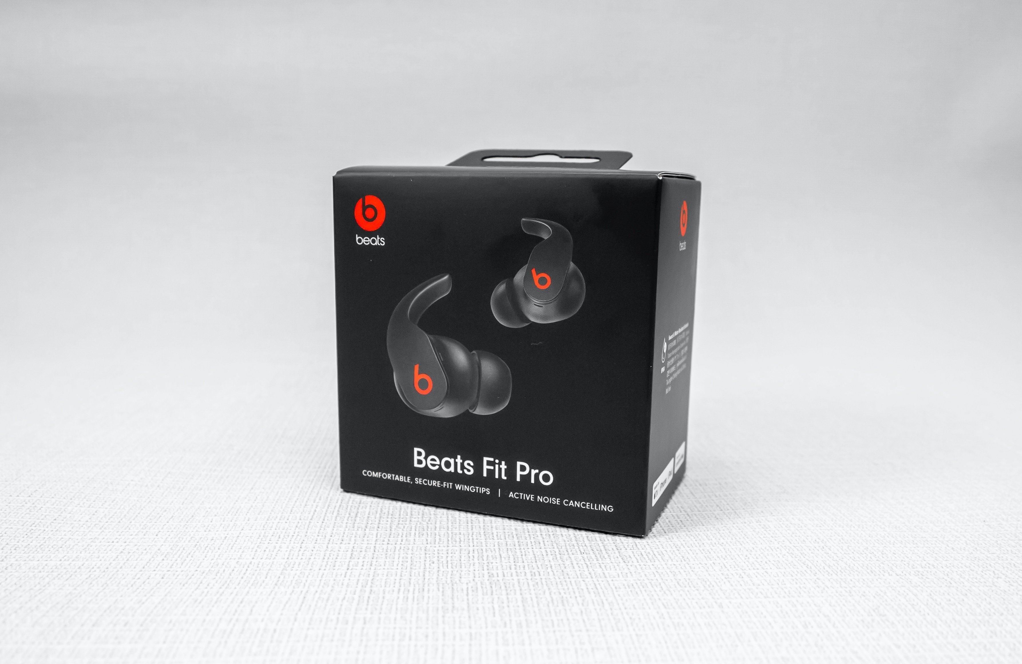 ついに日本に来た！Beats Fit Proの実力やいかに！｜有限会社キットカット