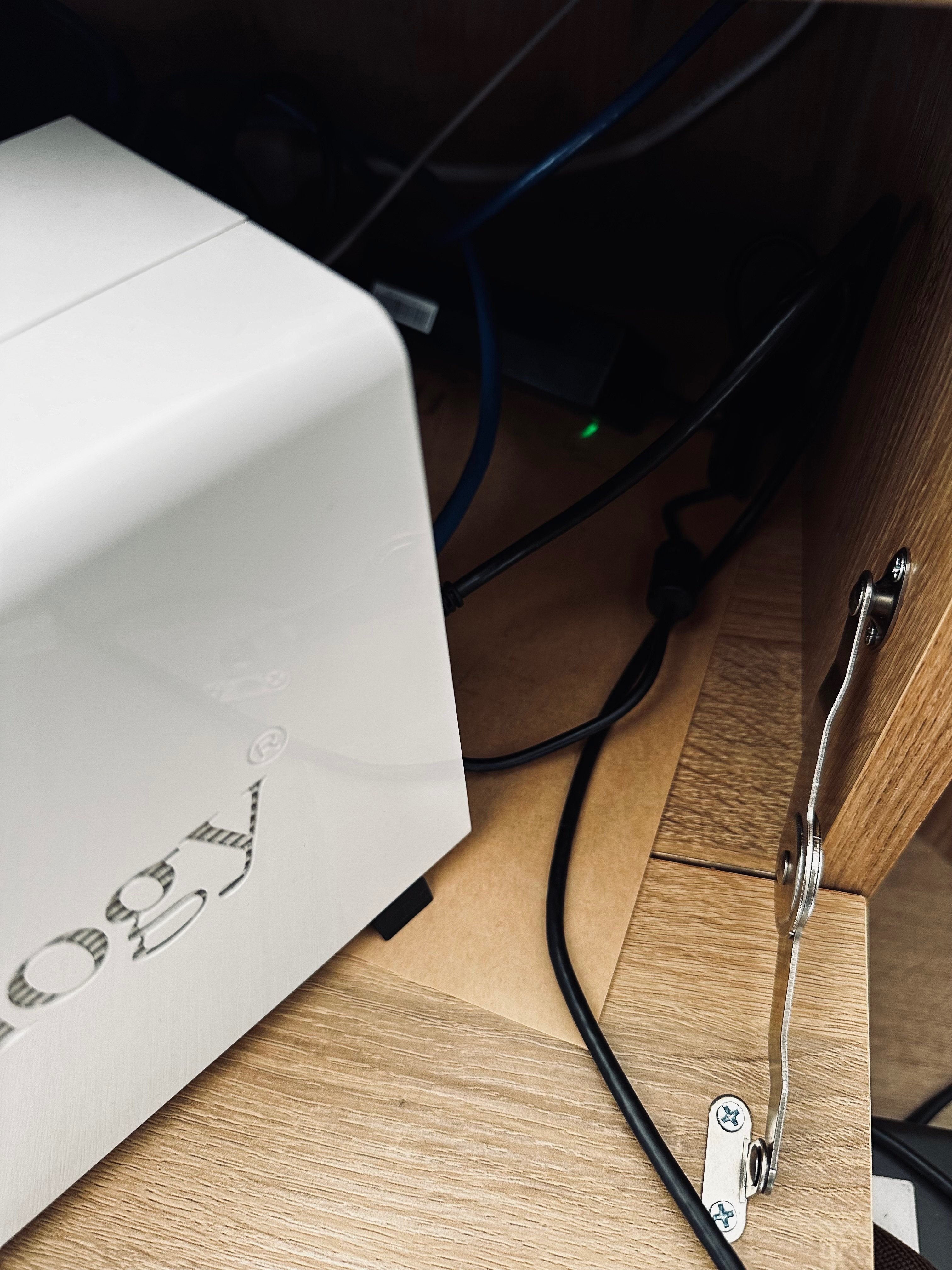 Synology 家庭用NAS DS218jのHDDを3TBから14TBに交換した話｜紺野 優