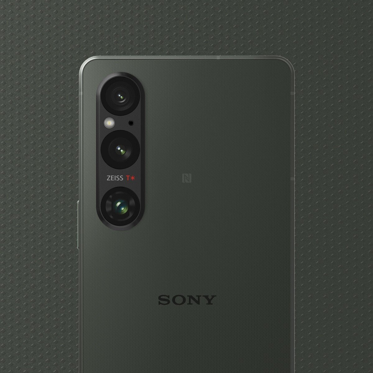 ザラザラ？カリカリ？ 独自の意匠をもつ 『Xperia 1 V』ウラガワの秘密