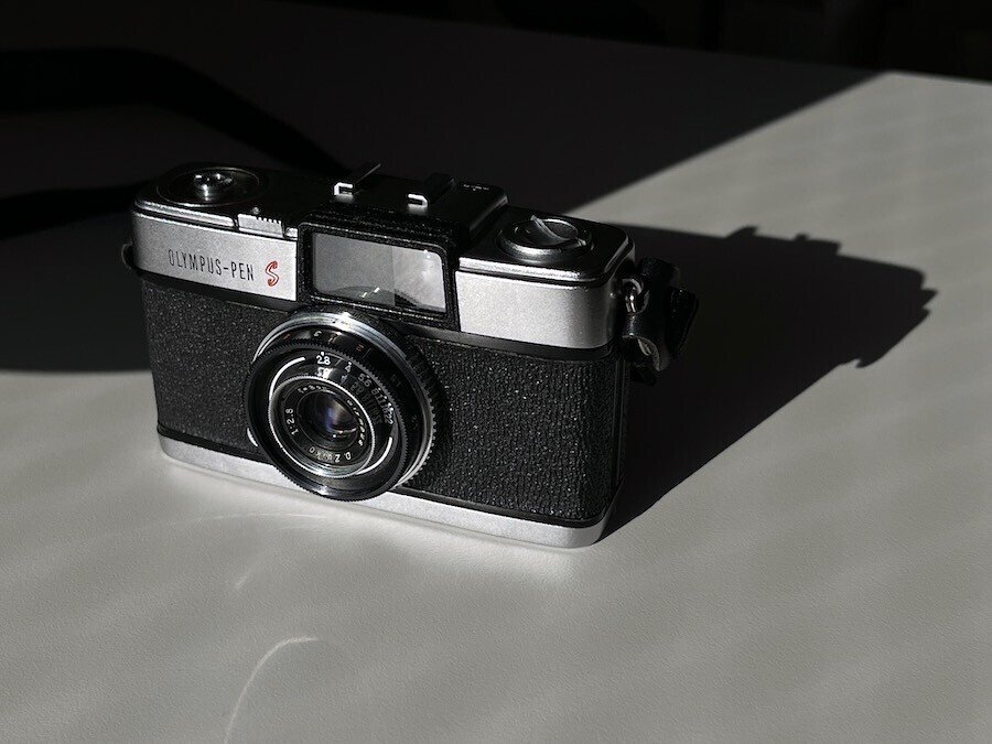 ハーフサイズは2枚1組が面白い | OLYMPUS PEN S｜hmacky