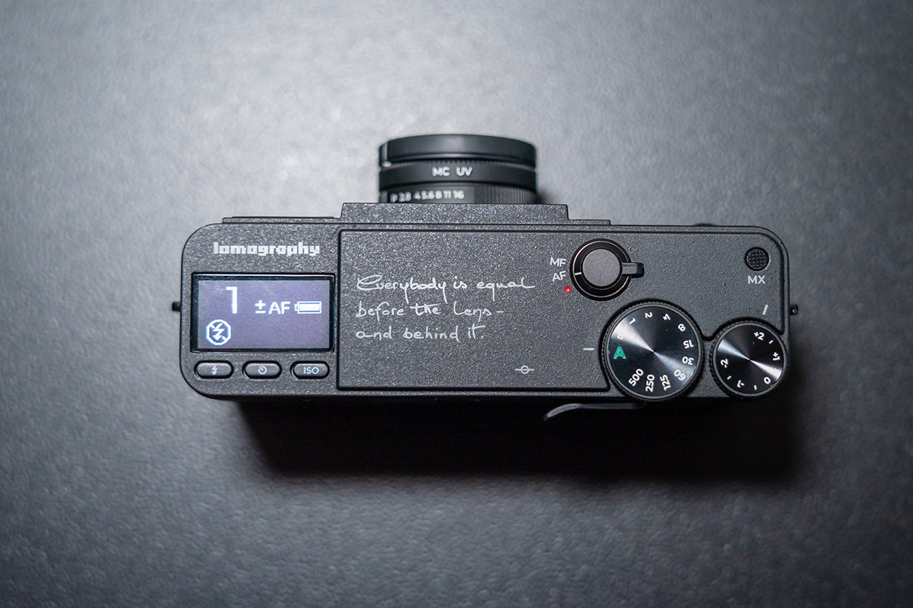 ロモの新作AF搭載35mmカメラ「Lomo MC-A」は、忙しい撮影人の最強の