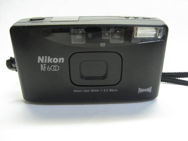 28mmf3.5広角単焦点レンズ搭載！スナップに最適！Nikon ニコン