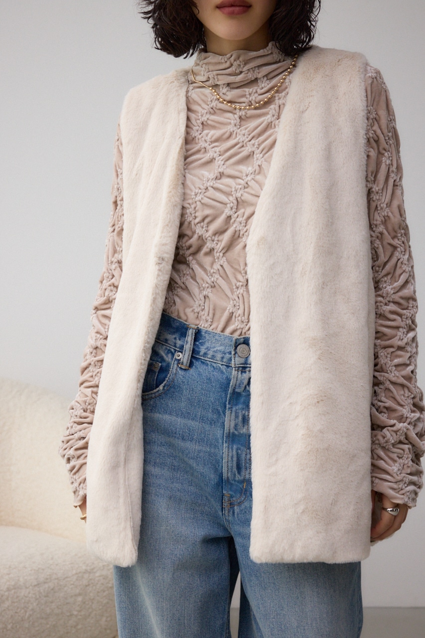 フラッフィーフェイクファーベスト｜WOMEN｜250HAC30-281I｜AZUL BY