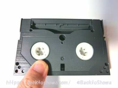 8mmビデオテープの分解と組立方法｜ダビングの【バックトゥ昭和】