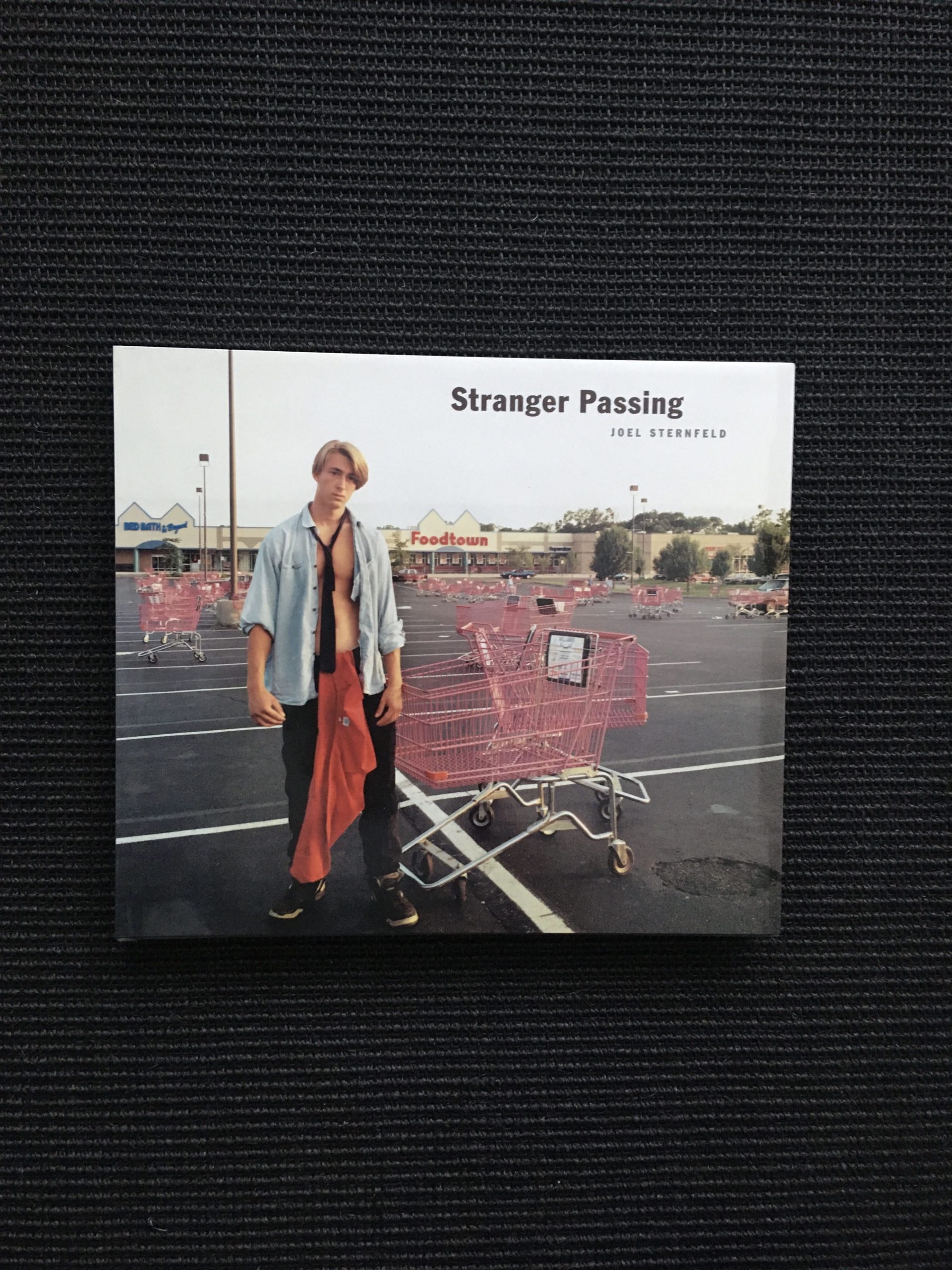 Joel Sternfeld: Stranger Passing ( Archives ) - Benoit Waterkeyn