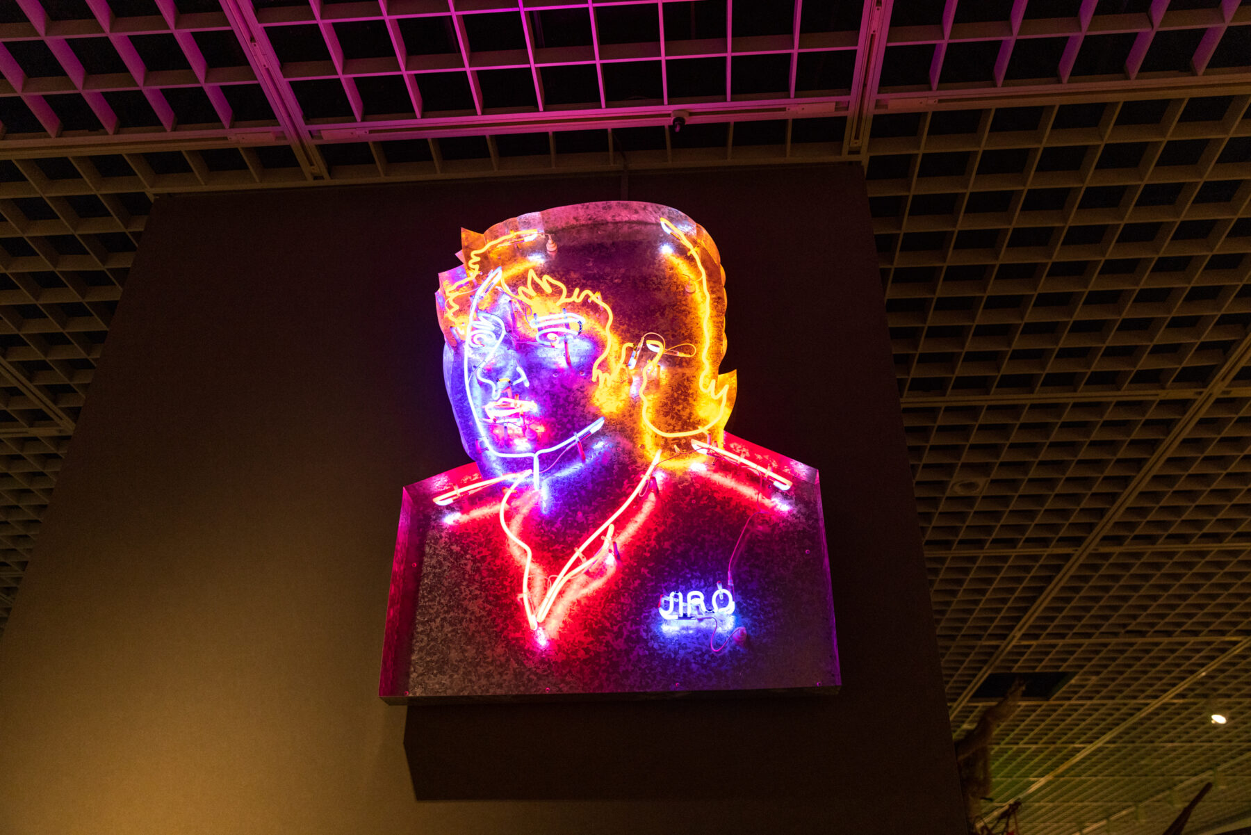 極厚のスクラップブックから音まで、荒ぶる創作意欲に触れる。大竹伸朗