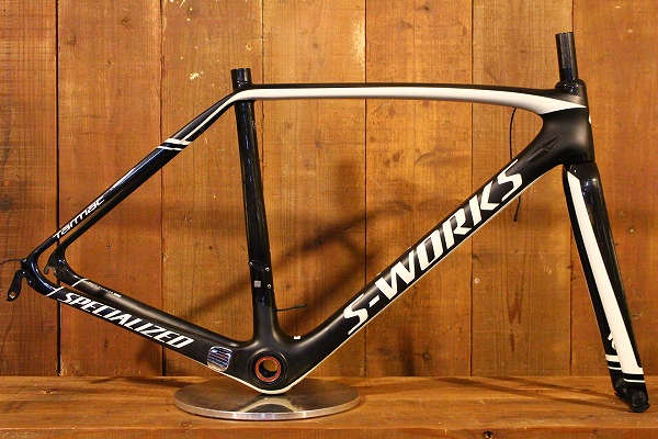実戦向けの軽量レーシングバイク SPECIALIZED S-WORKS TARMAC SL5