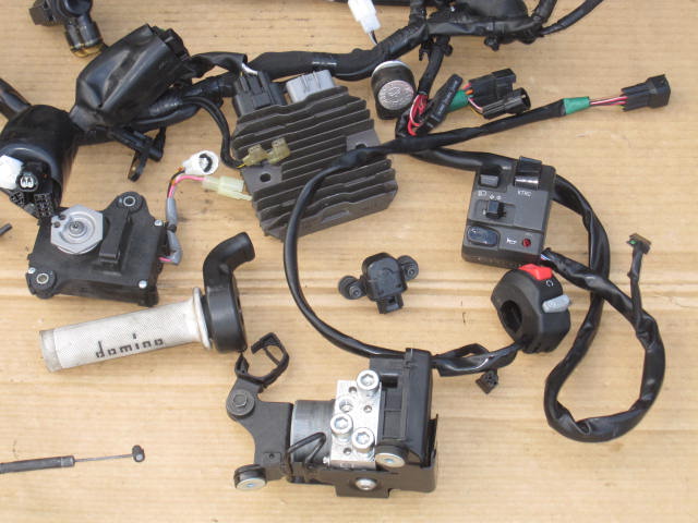 ZX6Rのパーツが多数入荷しました。 | バイクパーツのジャンクボックス