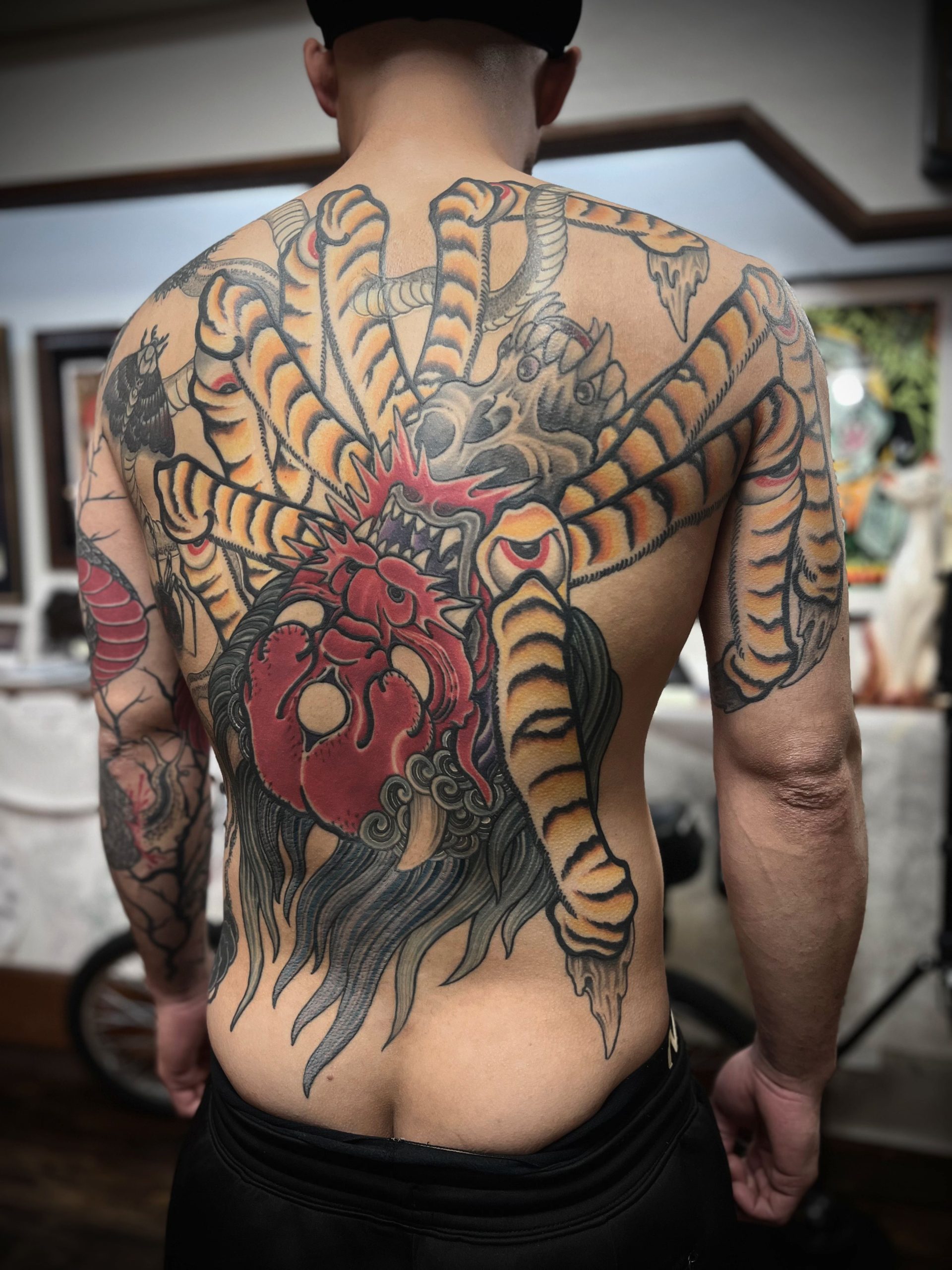 INK-HIGH-TATTOO - TATTOO BOOK