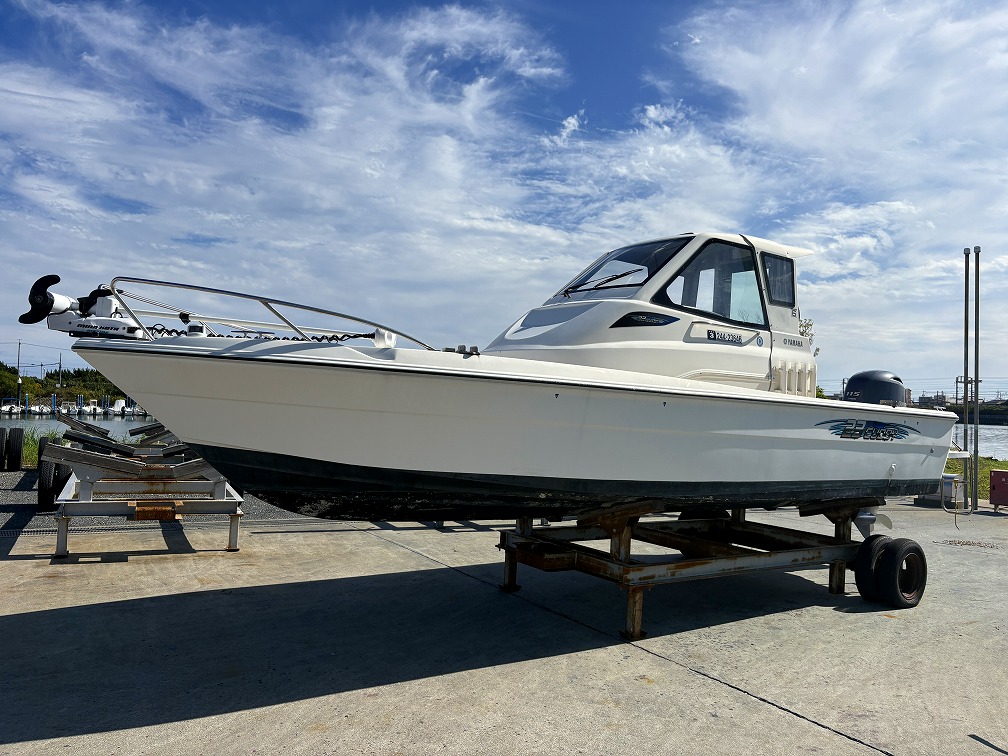 ヤマハ FW-23Cuddy 状態良好ﾘｱﾄﾞｱ付、ｱｲﾊﾟｲﾛｯﾄ付| ZAWA屋 | 中古艇