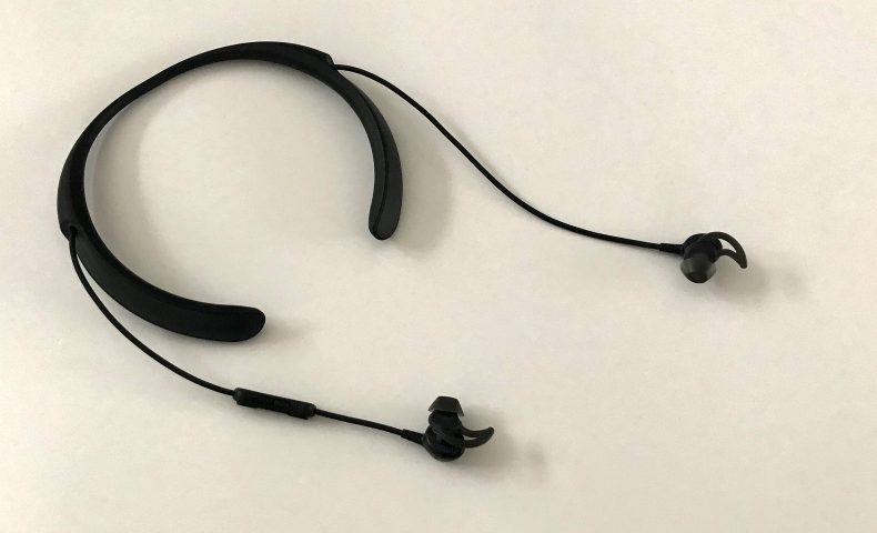 飛行機や新幹線にはノイキャン搭載したBOSEのワイヤレスイヤホン