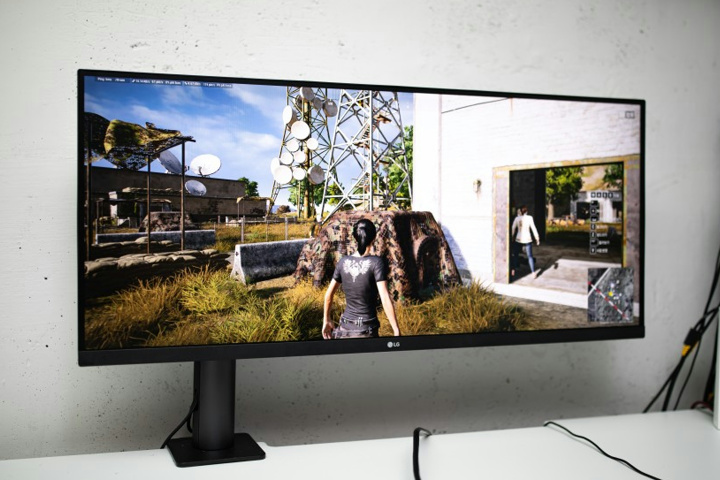 LG、モニターアーム標準装備の34インチ IPS UWQHDウルトラワイド液晶