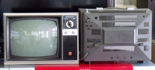 ◇希少レトロ ナショナル白黒ポータブルテレビの修復修理 | ヨネデン